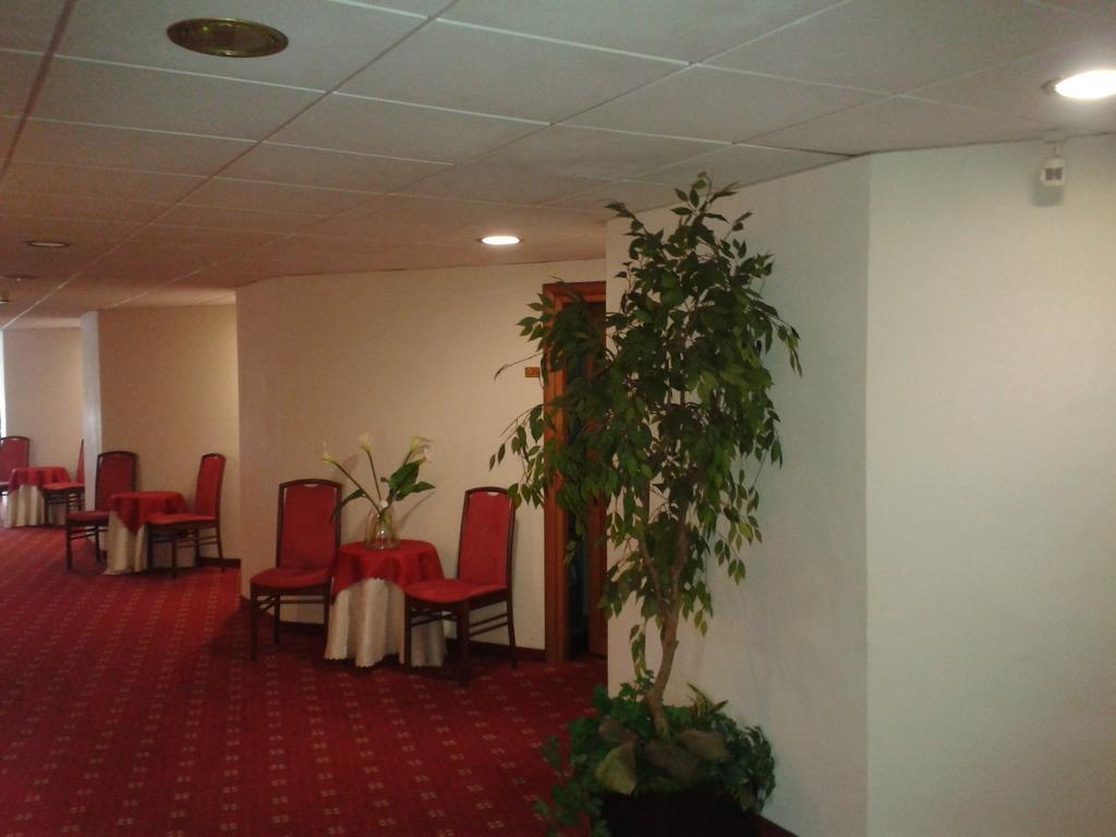 Hotel Piemonte Lanzo Torinese Room photo