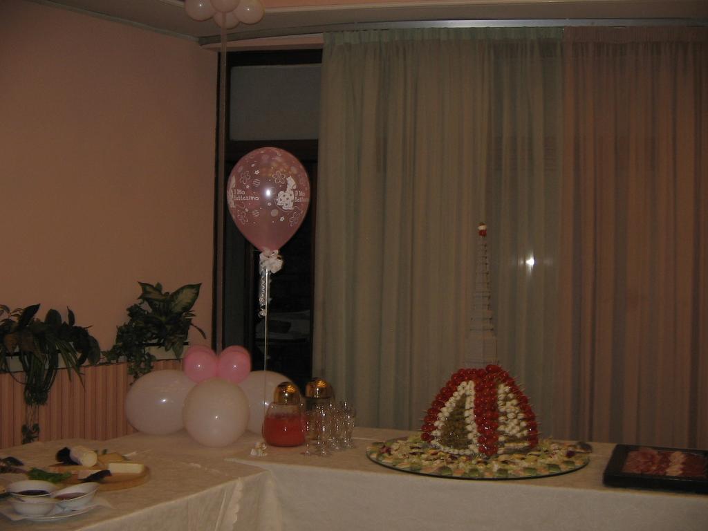 Hotel Piemonte Lanzo Torinese Exterior photo